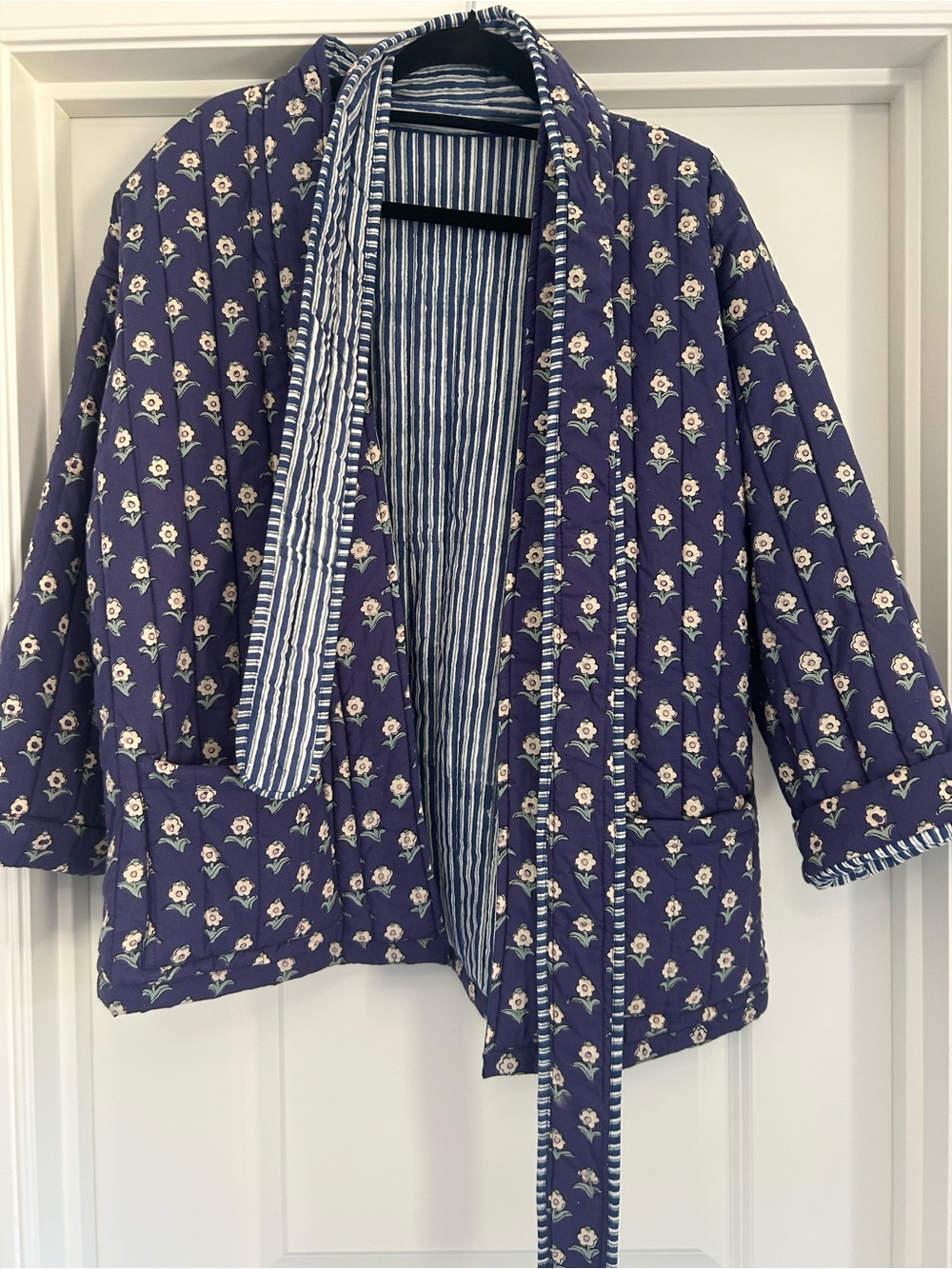 Quilted Floral Quilted Jacket in Navy